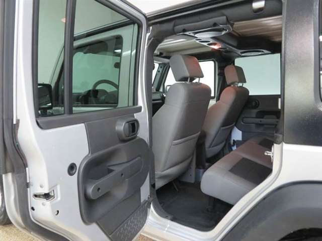 2010 Jeep Wrangler Unlimited 4x4 Sport 4dr SUV